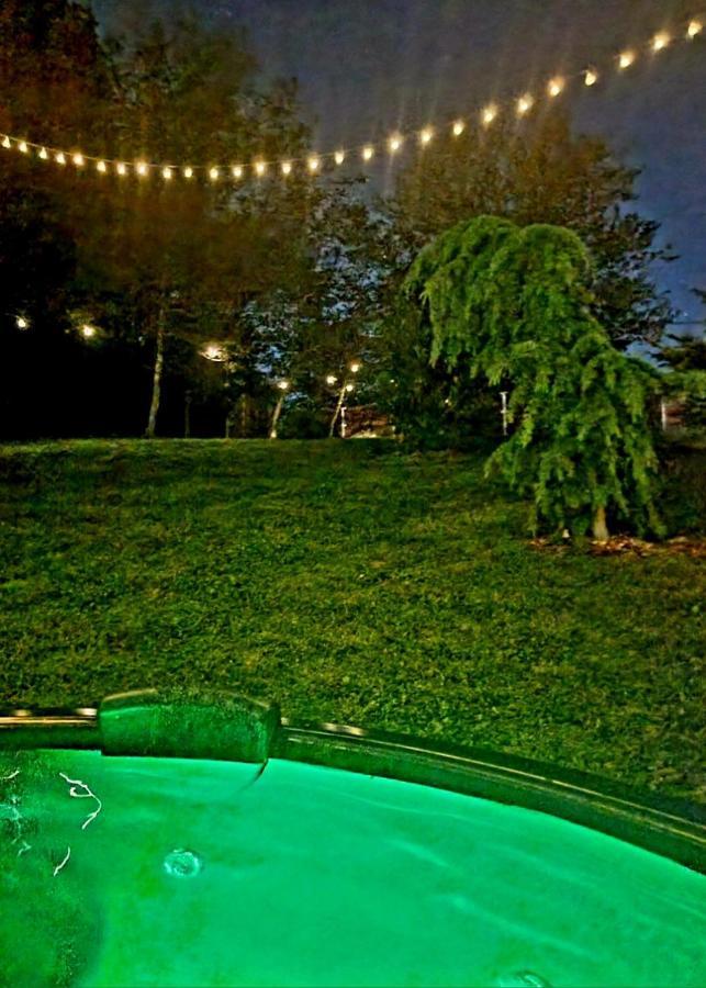 Kuca Za Odmor Malia Sa Spa Hot Tub Jacuzzijem - Nice And Cozy - Free Tickets To All City Attractions Ðurđevac エクステリア 写真