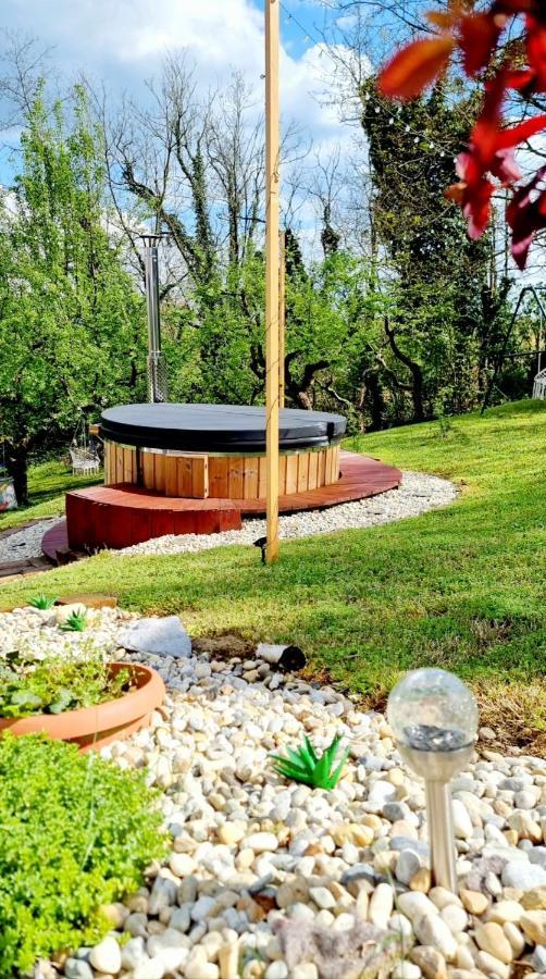 Kuca Za Odmor Malia Sa Spa Hot Tub Jacuzzijem - Nice And Cozy - Free Tickets To All City Attractions Ðurđevac エクステリア 写真