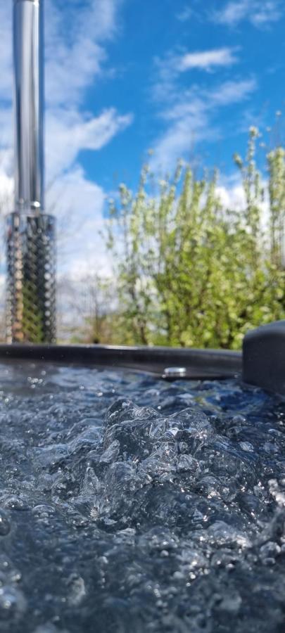 Kuca Za Odmor Malia Sa Spa Hot Tub Jacuzzijem - Nice And Cozy - Free Tickets To All City Attractions Ðurđevac エクステリア 写真