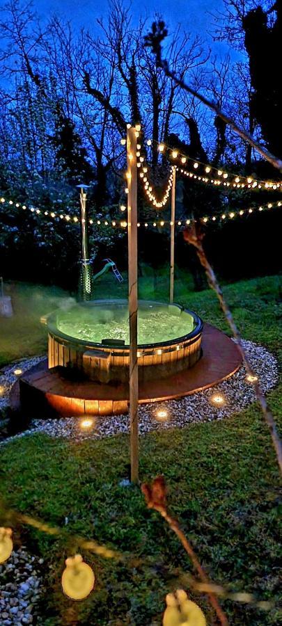 Kuca Za Odmor Malia Sa Spa Hot Tub Jacuzzijem - Nice And Cozy - Free Tickets To All City Attractions Ðurđevac エクステリア 写真